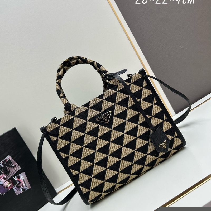 Pra*a shopping bags
